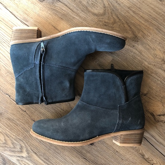 sketchers womens ankle boots